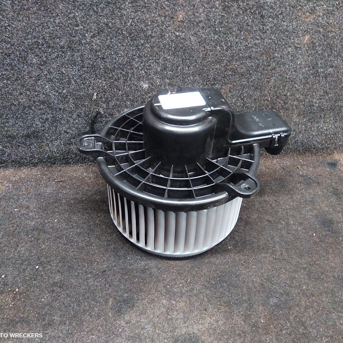 2020 MITSUBISHI OUTLANDER Heater Fan Motor