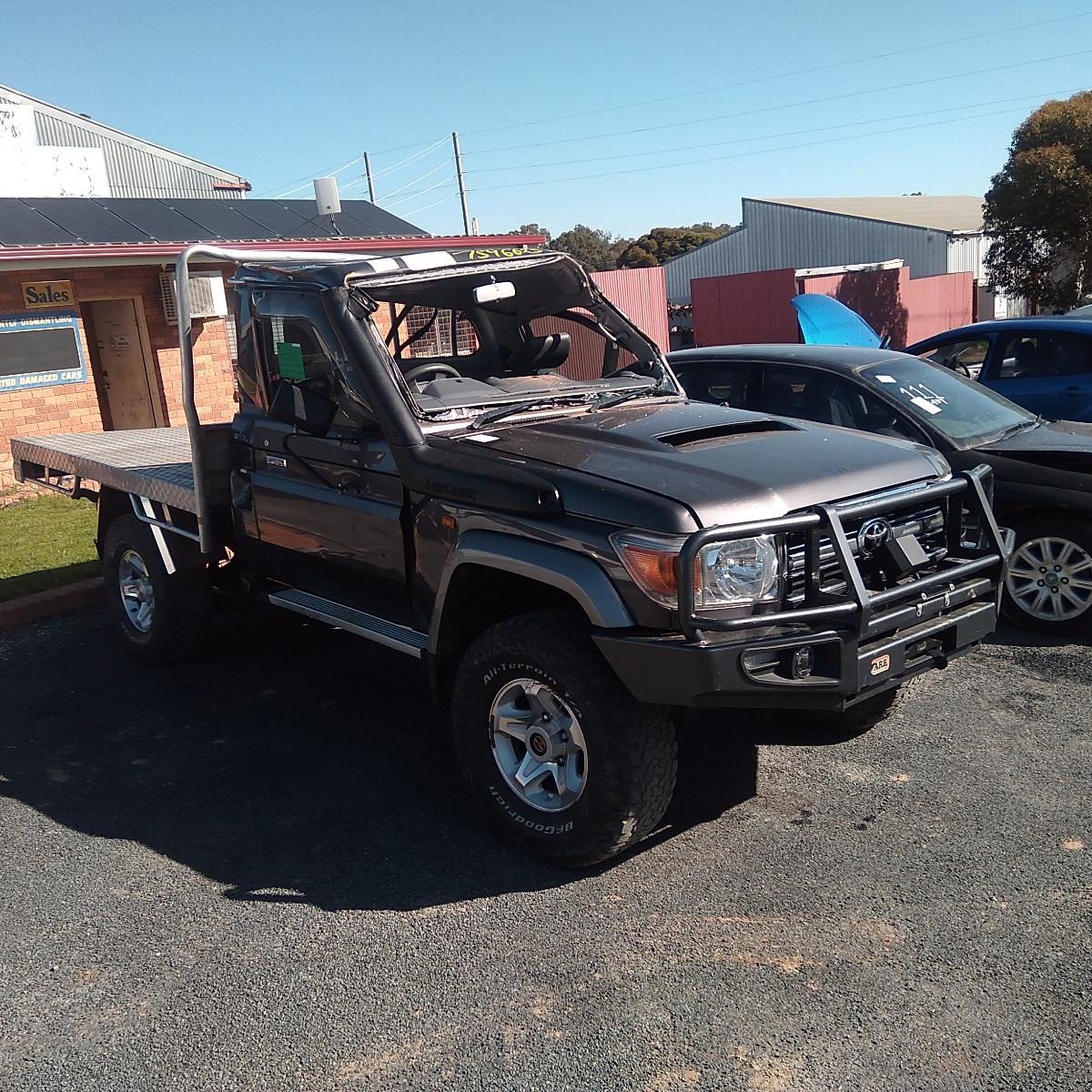 2009 TOYOTA LANDCRUISER ALTERNATOR