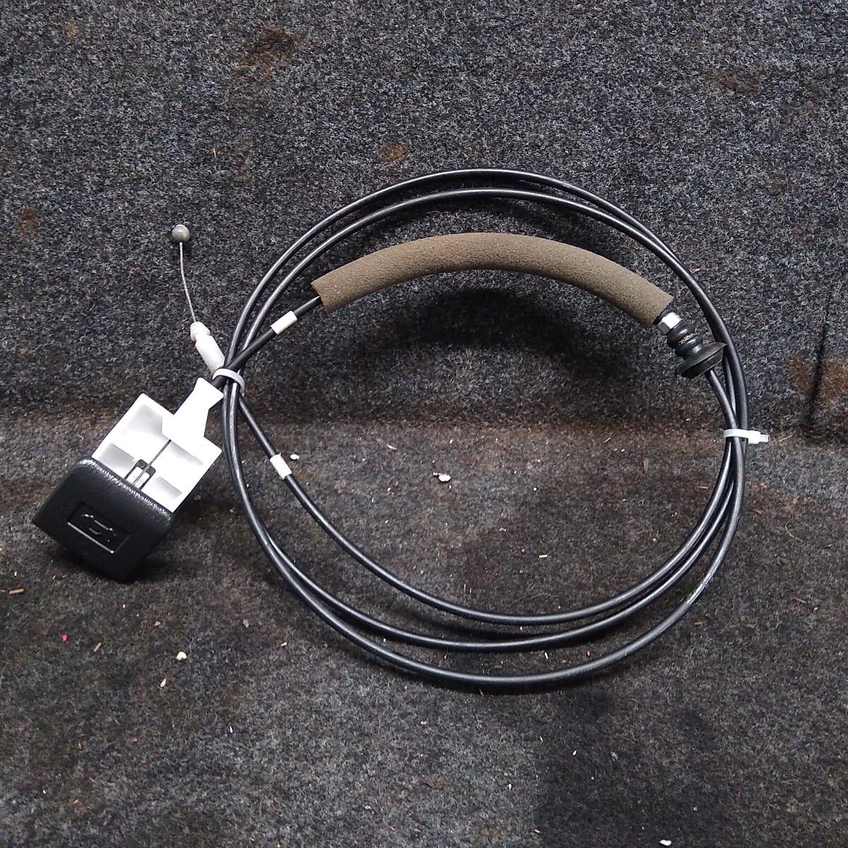 2010 TOYOTA COROLLA BONNET RELEASE CABLE