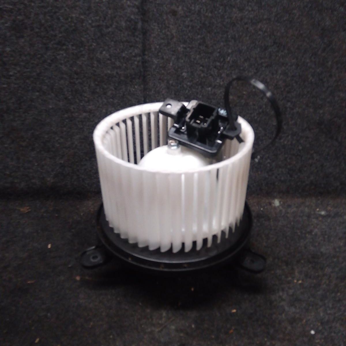 2023 MITSUBISHI TRITON HEATER FAN MOTOR