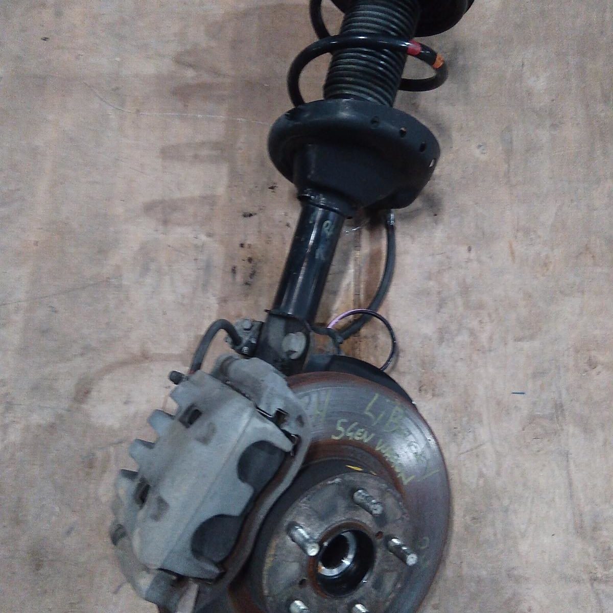 2014 SUBARU LIBERTY RIGHT FRONT HUB ASSEMBLY