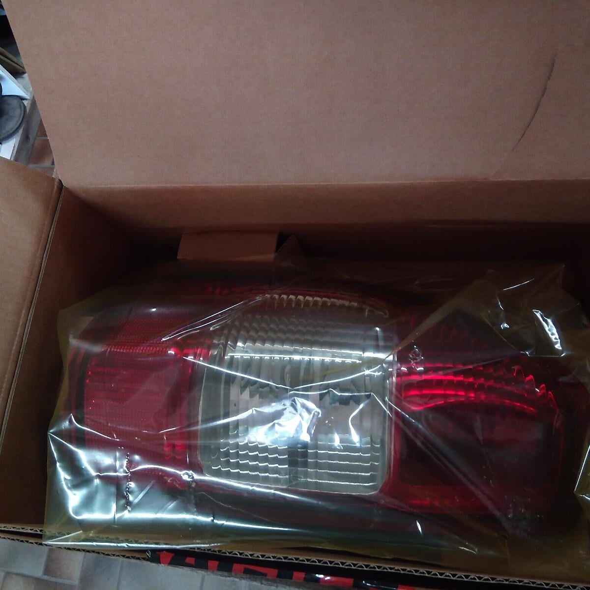 2005 HOLDEN RODEO LEFT TAILLIGHT