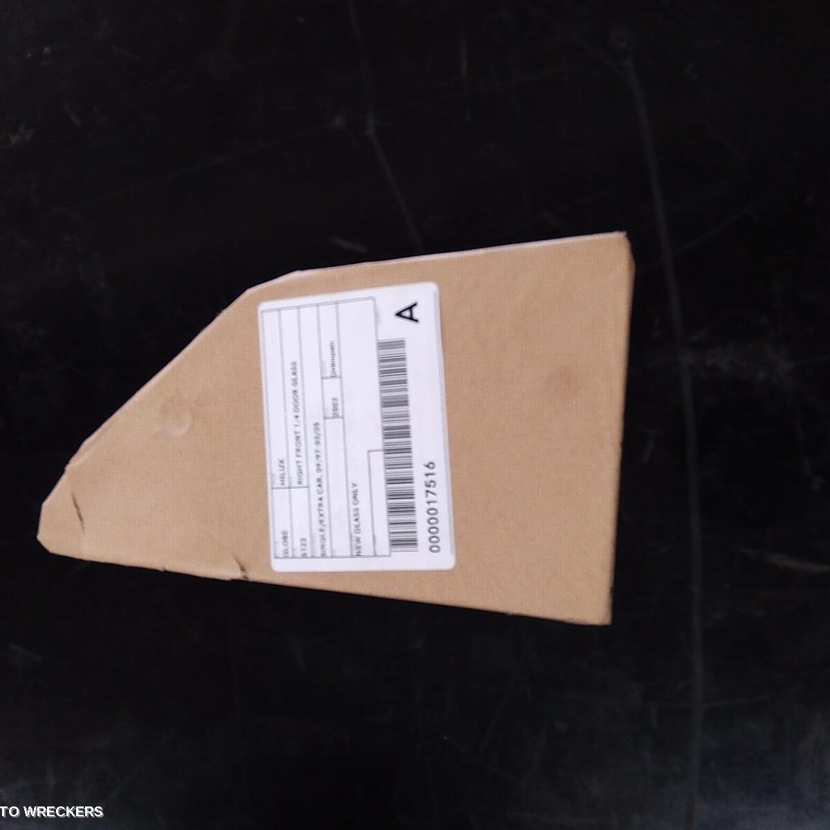 2002 TOYOTA HILUX Right Front 1/4 Door Glass