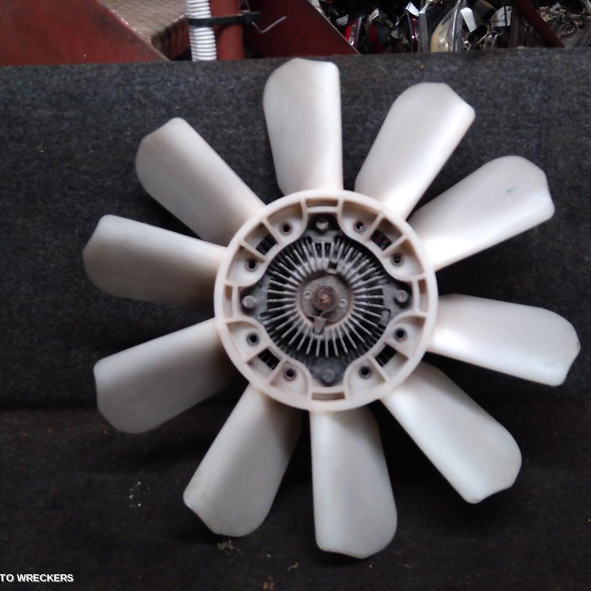 2004 TOYOTA HILUX Fan