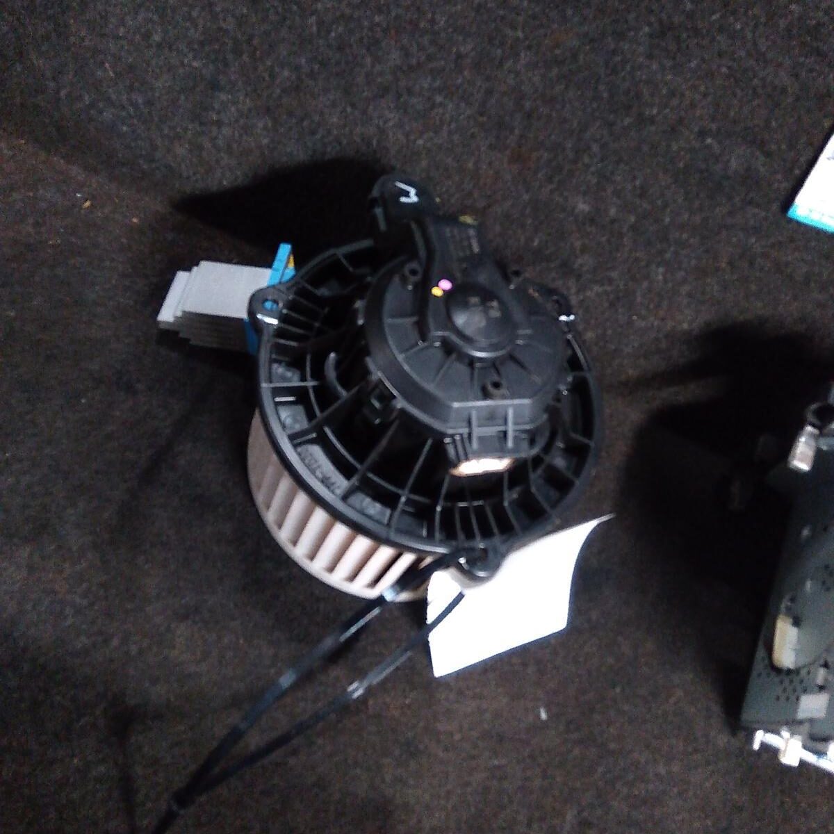 2016 MAZDA BT50 Heater Fan Motor