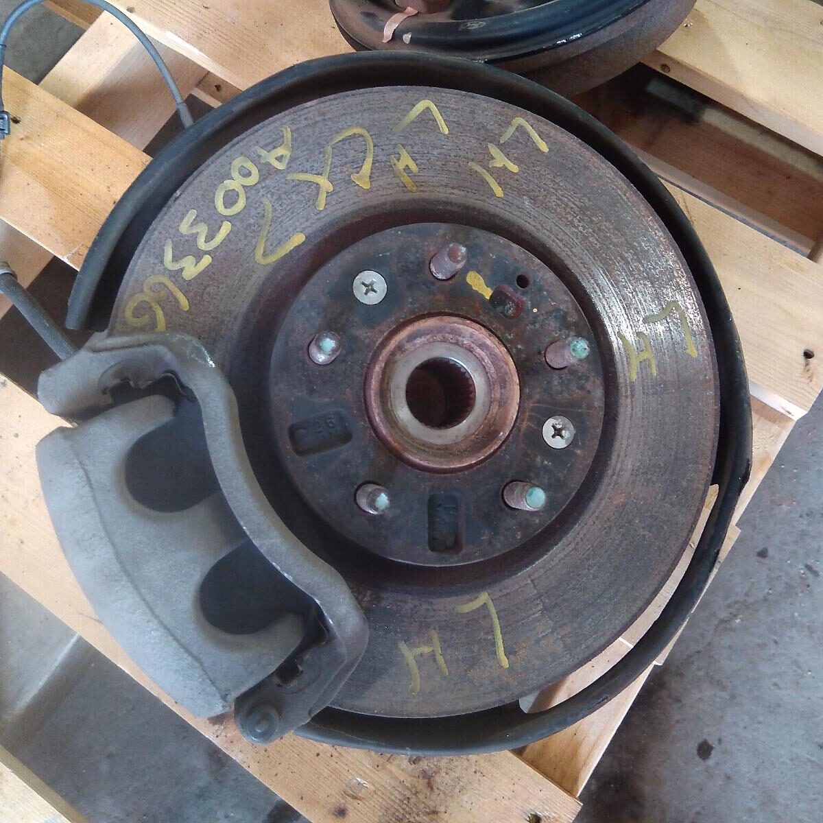 2008 MAZDA CX7 LEFT FRONT HUB ASSEMBLY