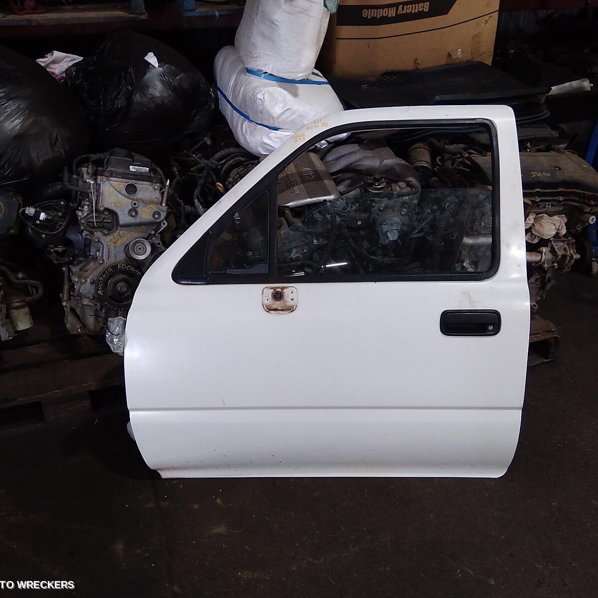 1996 TOYOTA HILUX Left Front Door