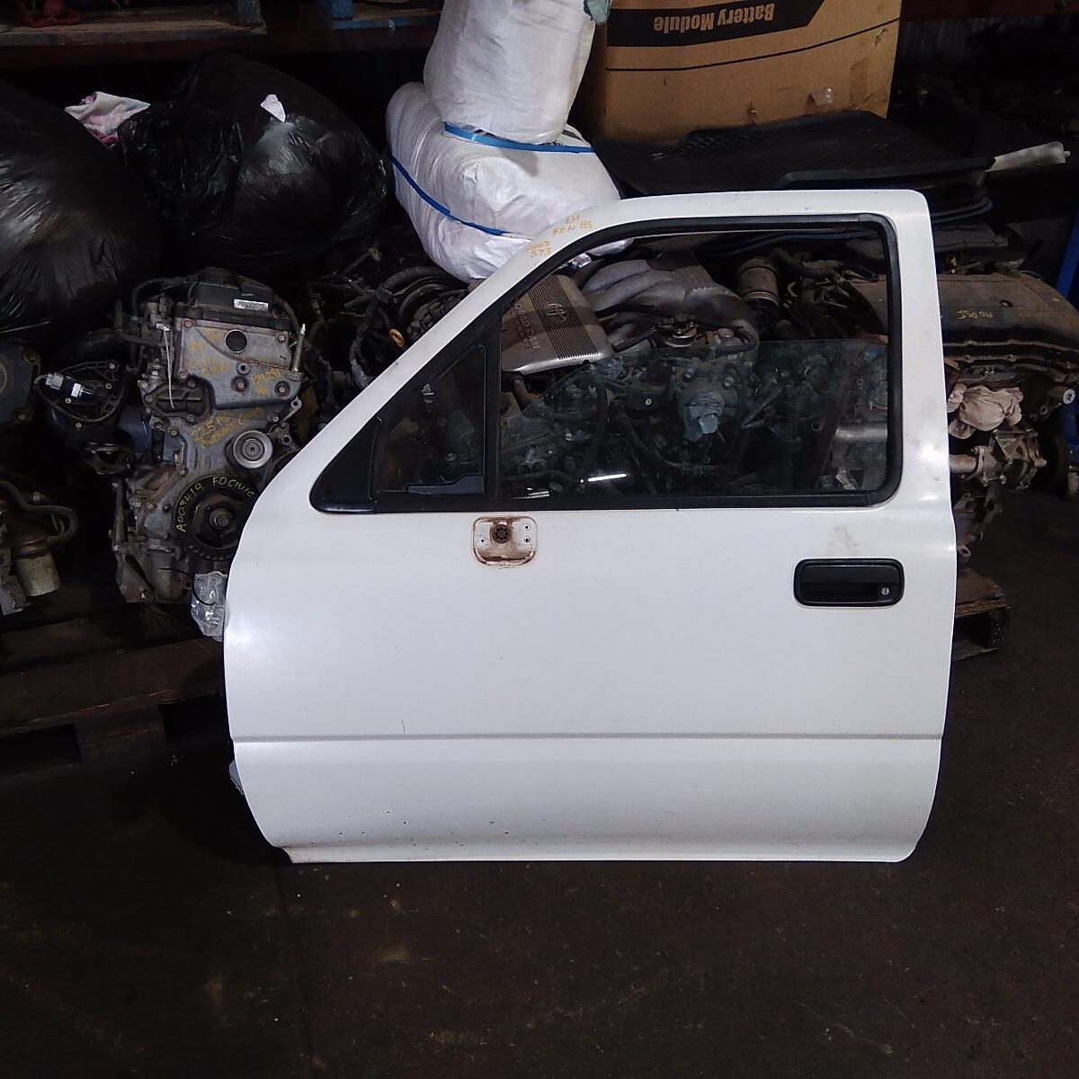 1996 TOYOTA HILUX Left Front Door