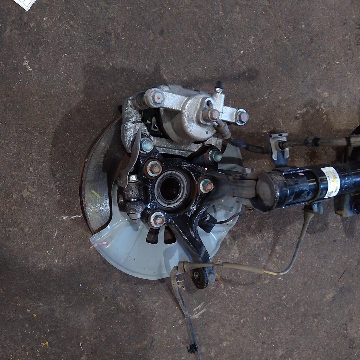 2016 MAZDA 2 Right Front Hub Assembly