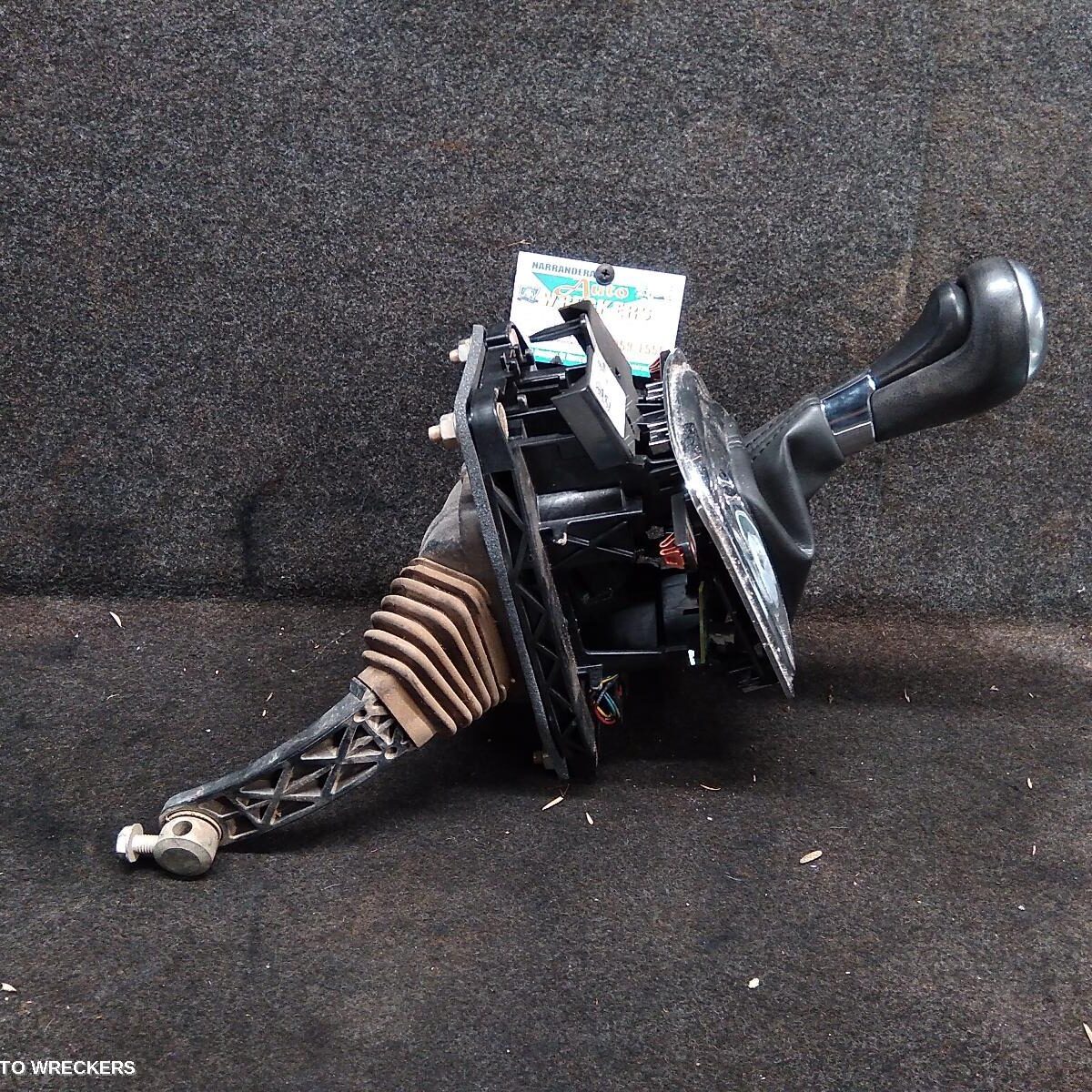 2014 HOLDEN COMMODORE Gear Stick/Shifter