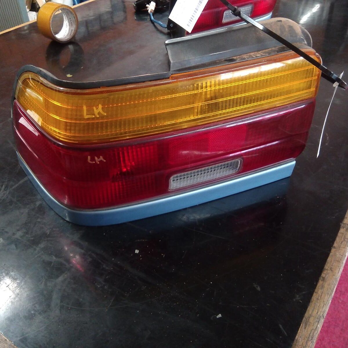 1996 TOYOTA COROLLA LEFT TAILLIGHT