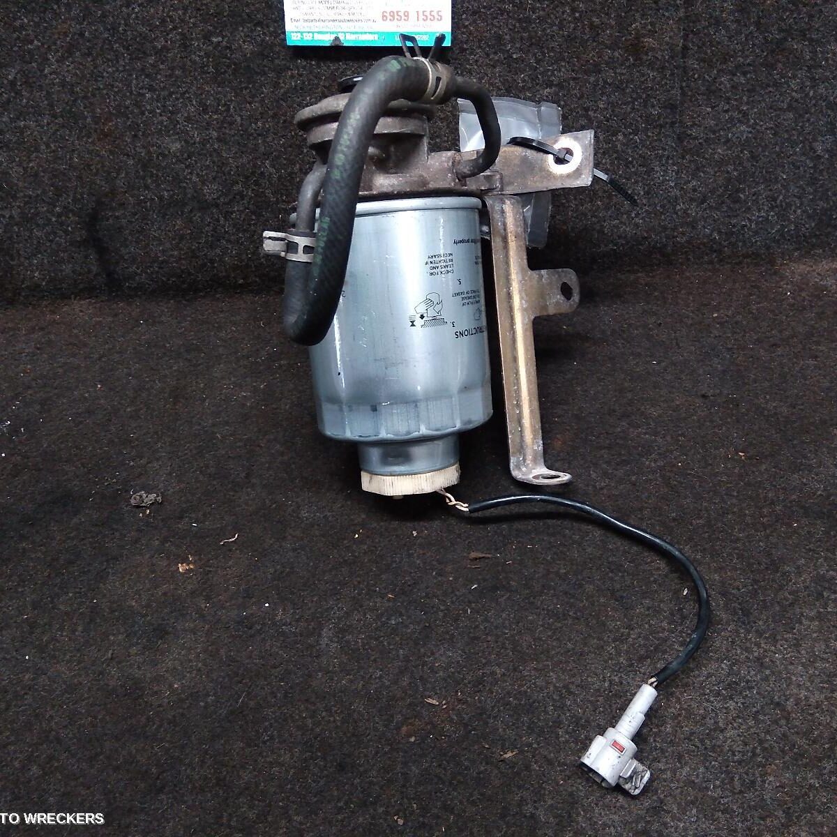 2004 TOYOTA HILUX Fuel Filter Housing