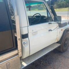 1993 TOYOTA LANDCRUISER UTE BACK