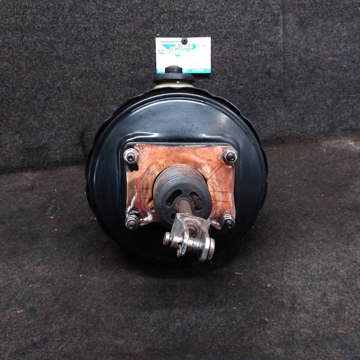 2004 TOYOTA HILUX Brake Booster