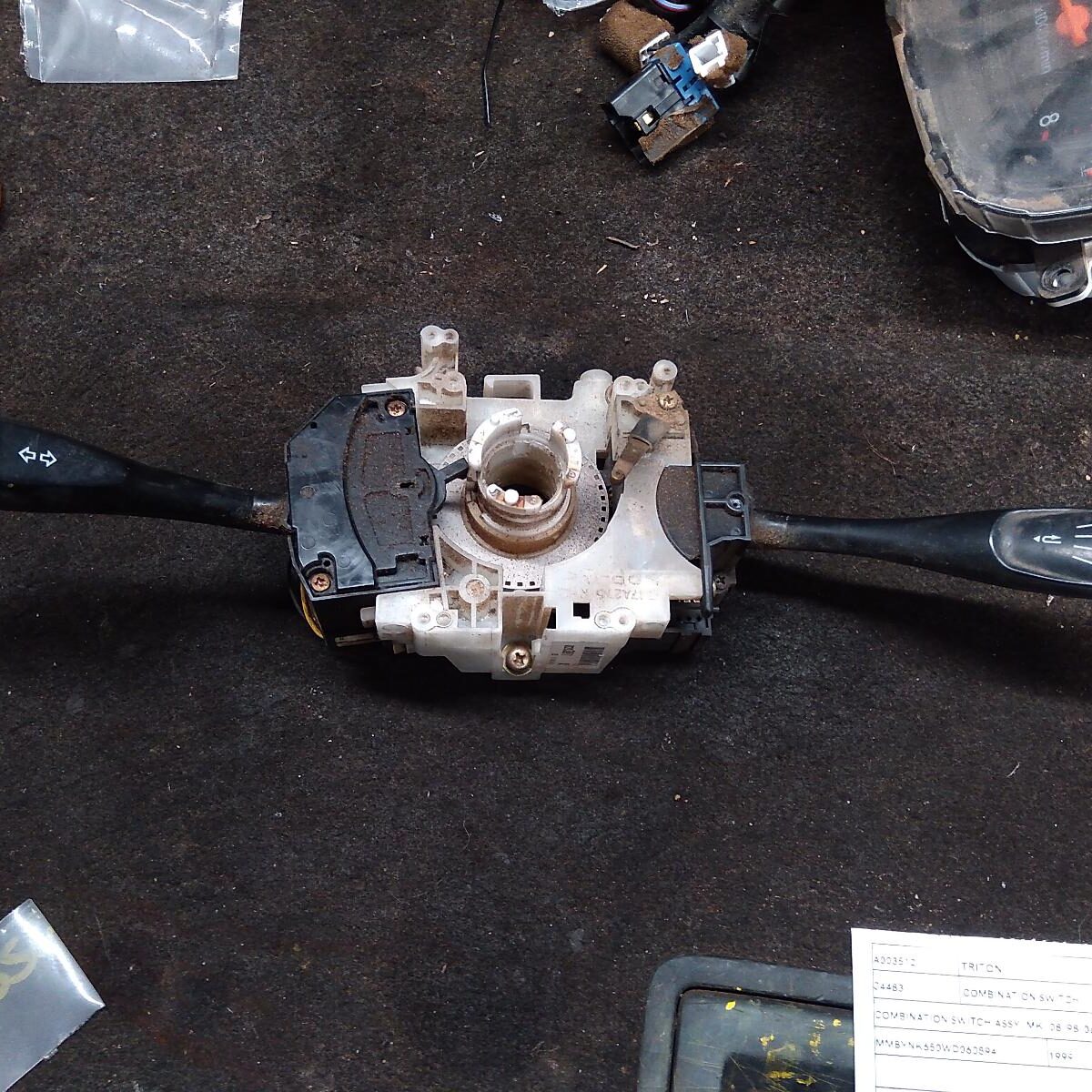 1999 MITSUBISHI TRITON COMBINATION SWITCH