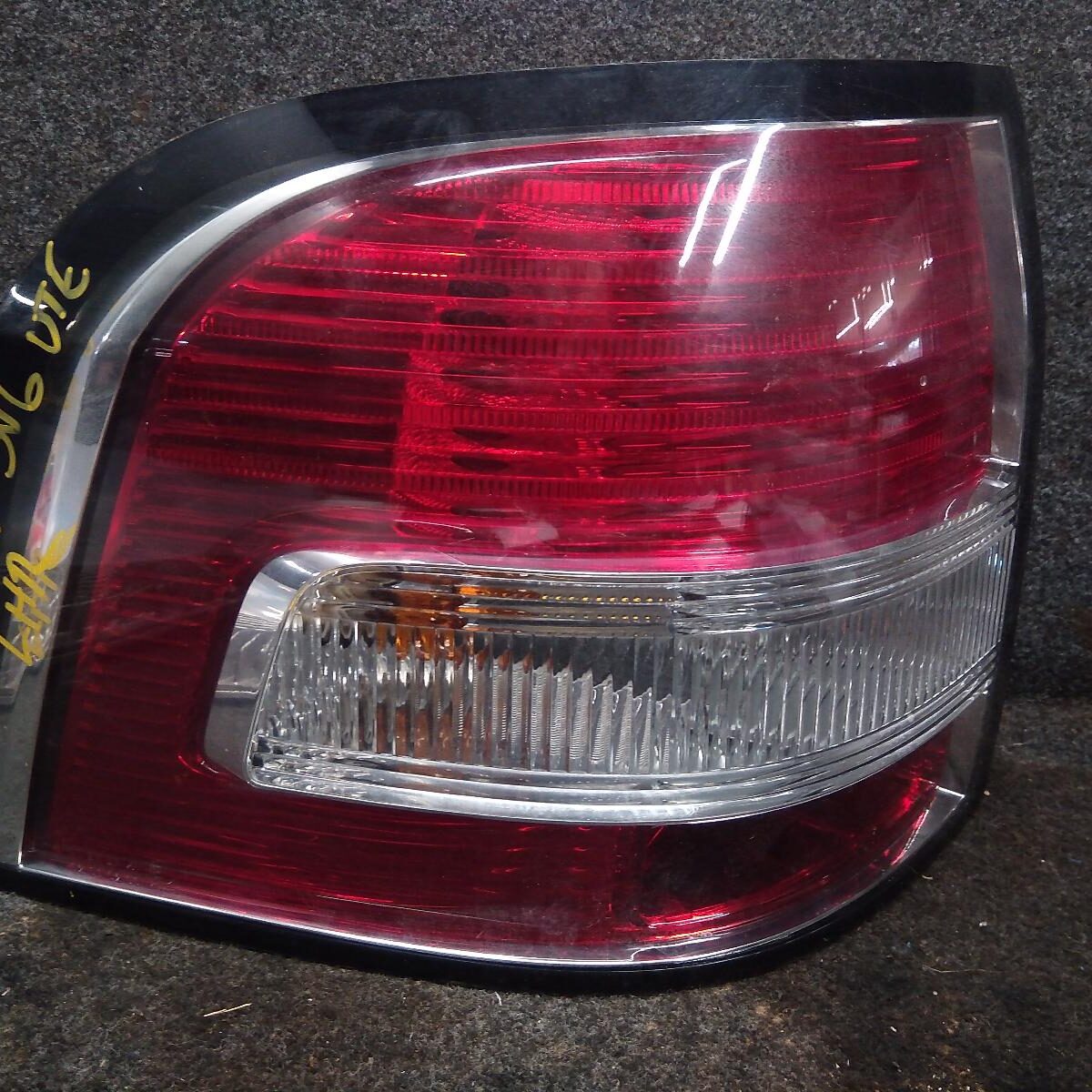 2015 HOLDEN COMMODORE LEFT TAILLIGHT