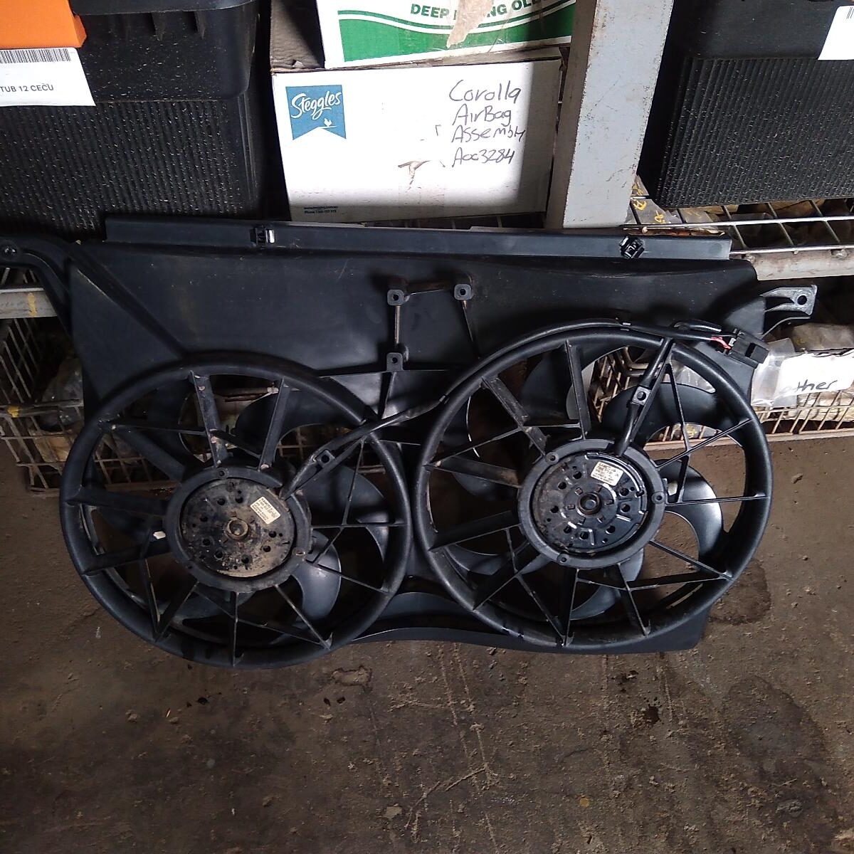 2003 FORD FALCON Fan