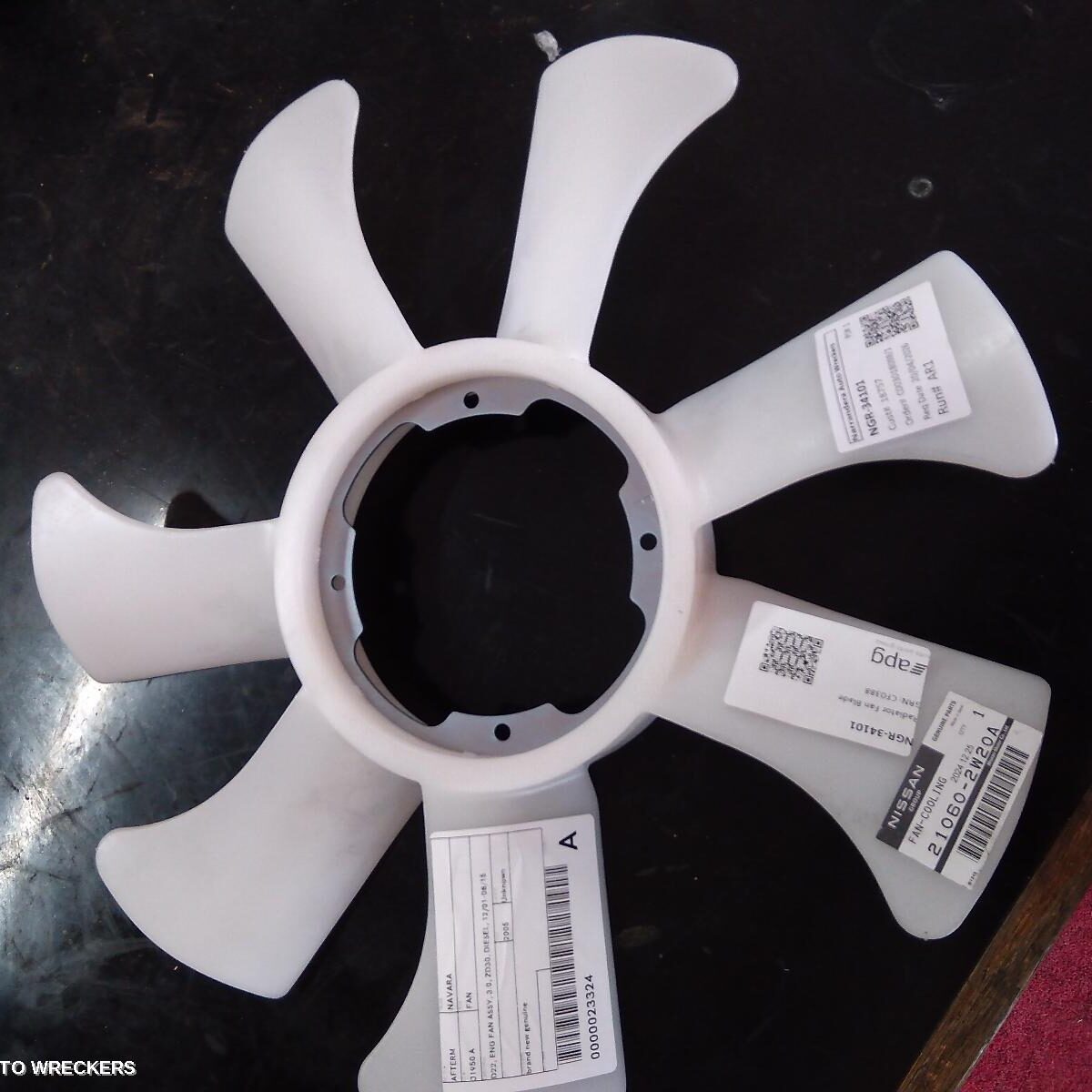 2005 NISSAN NAVARA Fan