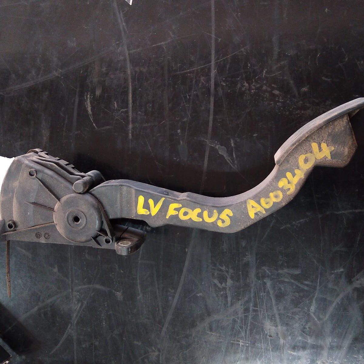 2011 FORD FOCUS PEDAL ASSEMBLY