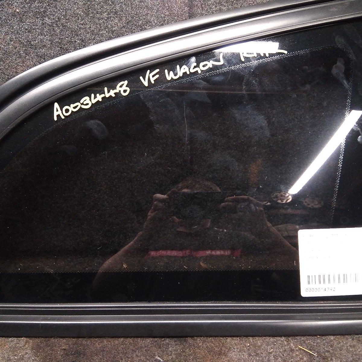 2013 HOLDEN COMMODORE RIGHT REAR SIDE GLASS