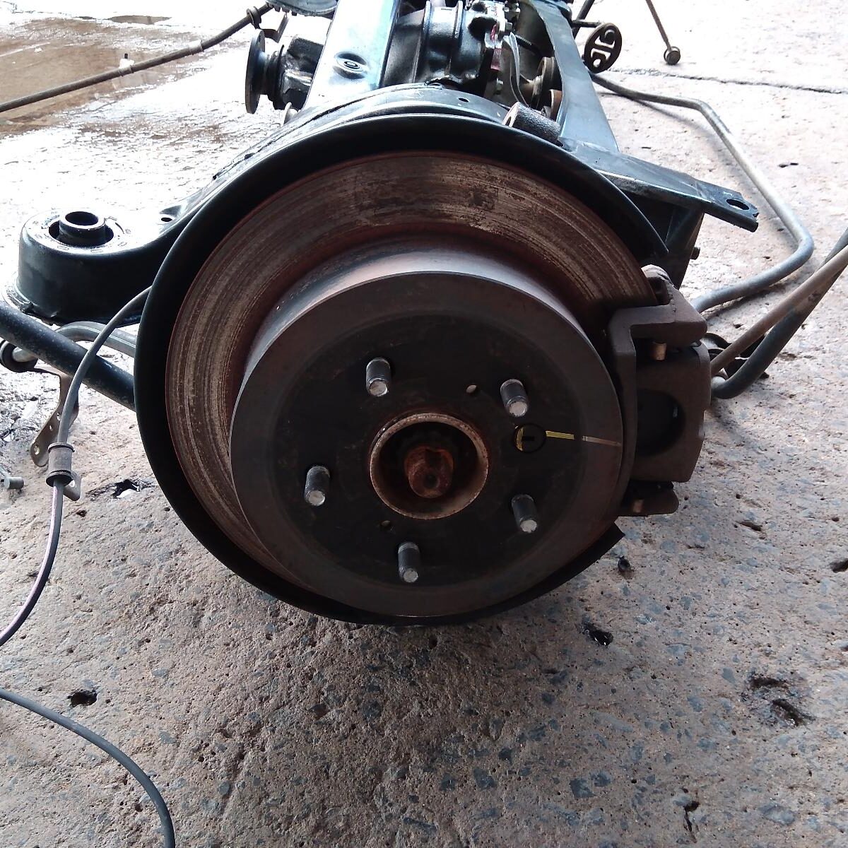 2006 LEXUS RX SERIES LEFT REAR HUB ASSEMBLY