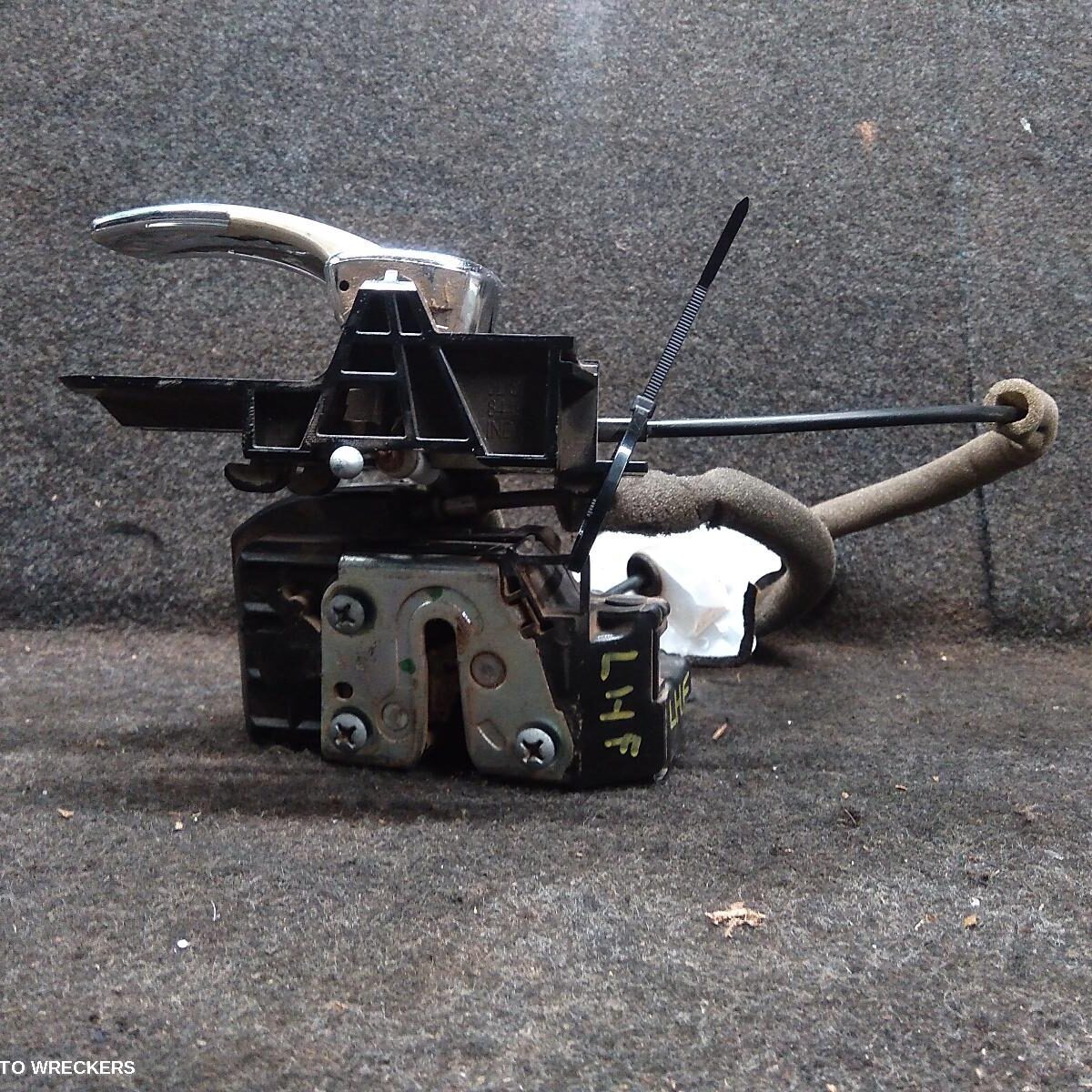 2010 NISSAN DUALIS Door/Boot/Gate Lock