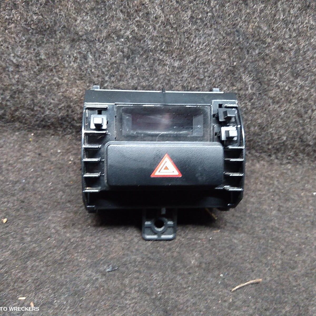 2017 TOYOTA HILUX Clock