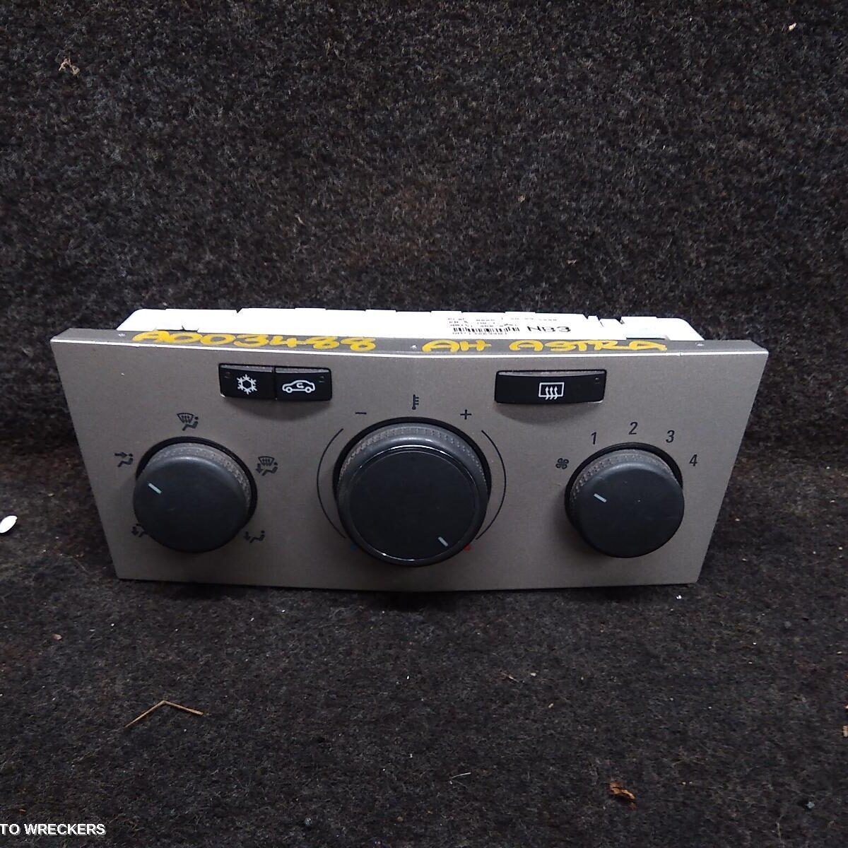 2009 HOLDEN ASTRA Heater/Ac Controls