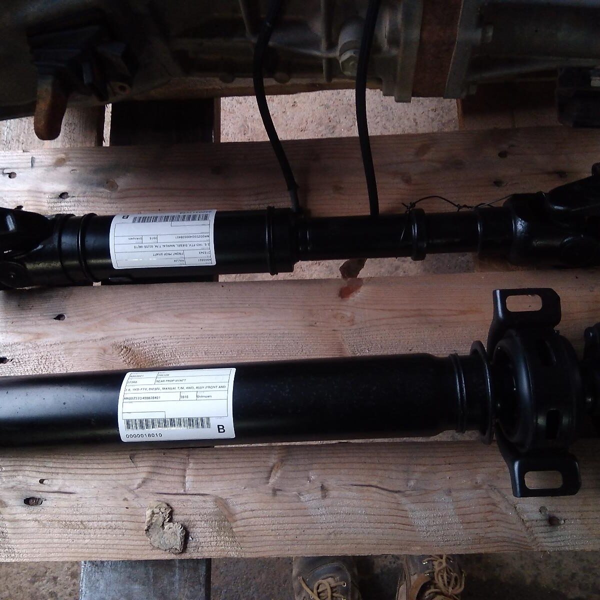 2015 TOYOTA HILUX FRONT PROP SHAFT