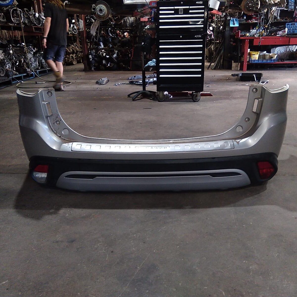 2020 MITSUBISHI OUTLANDER REAR BUMPER