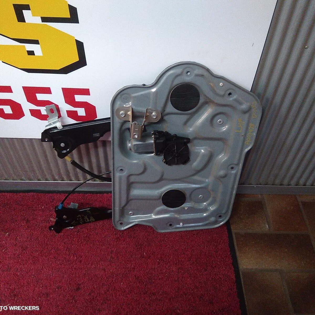 2010 NISSAN DUALIS Left Front Window Reg/Motor