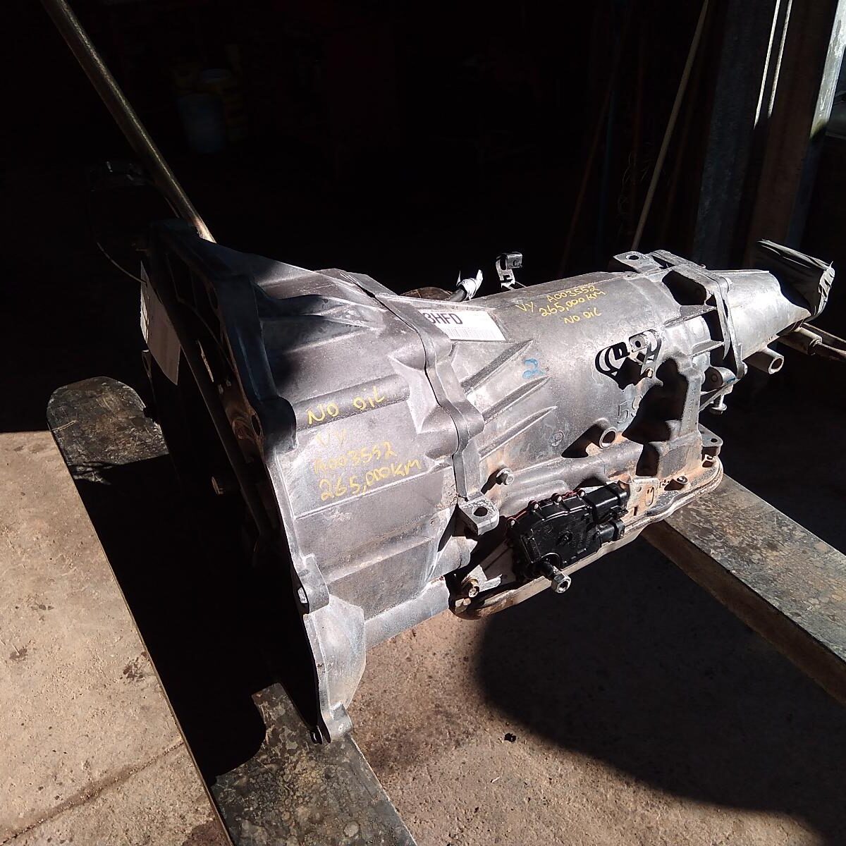2003 HOLDEN COMMODORE TRANS/GEARBOX