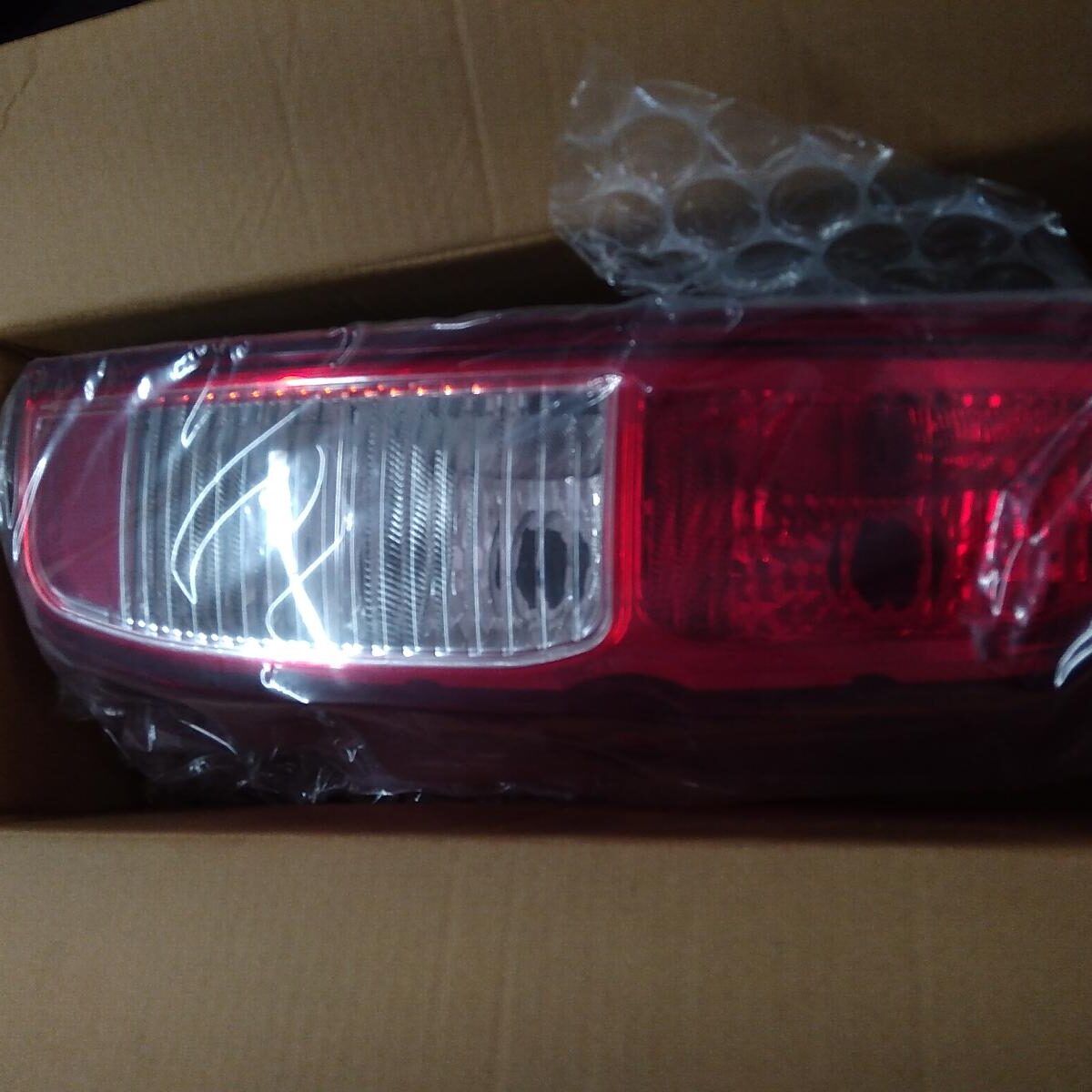 2012 NISSAN NAVARA RIGHT TAILLIGHT