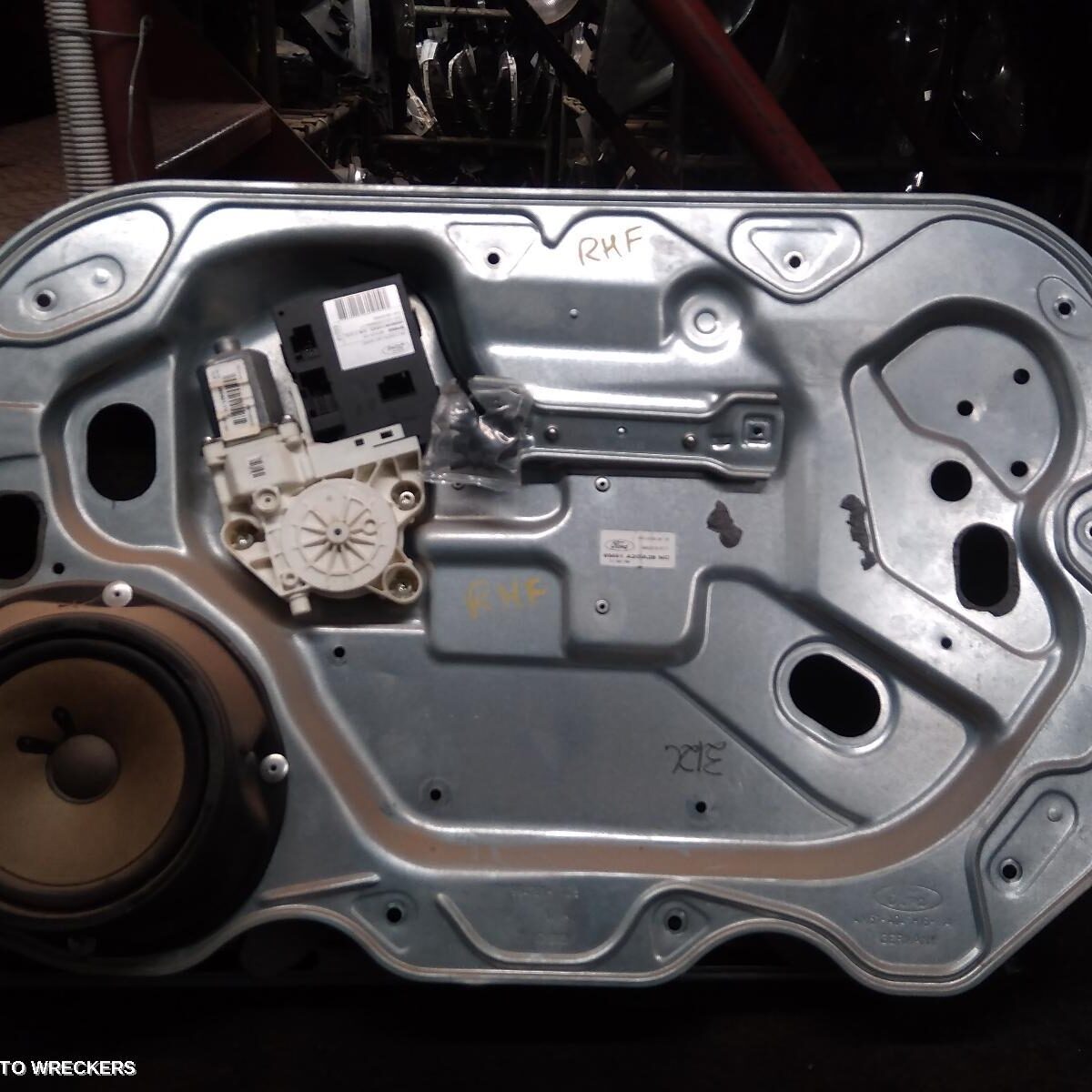 2007 FORD FOCUS Right Front Window Reg/Motor