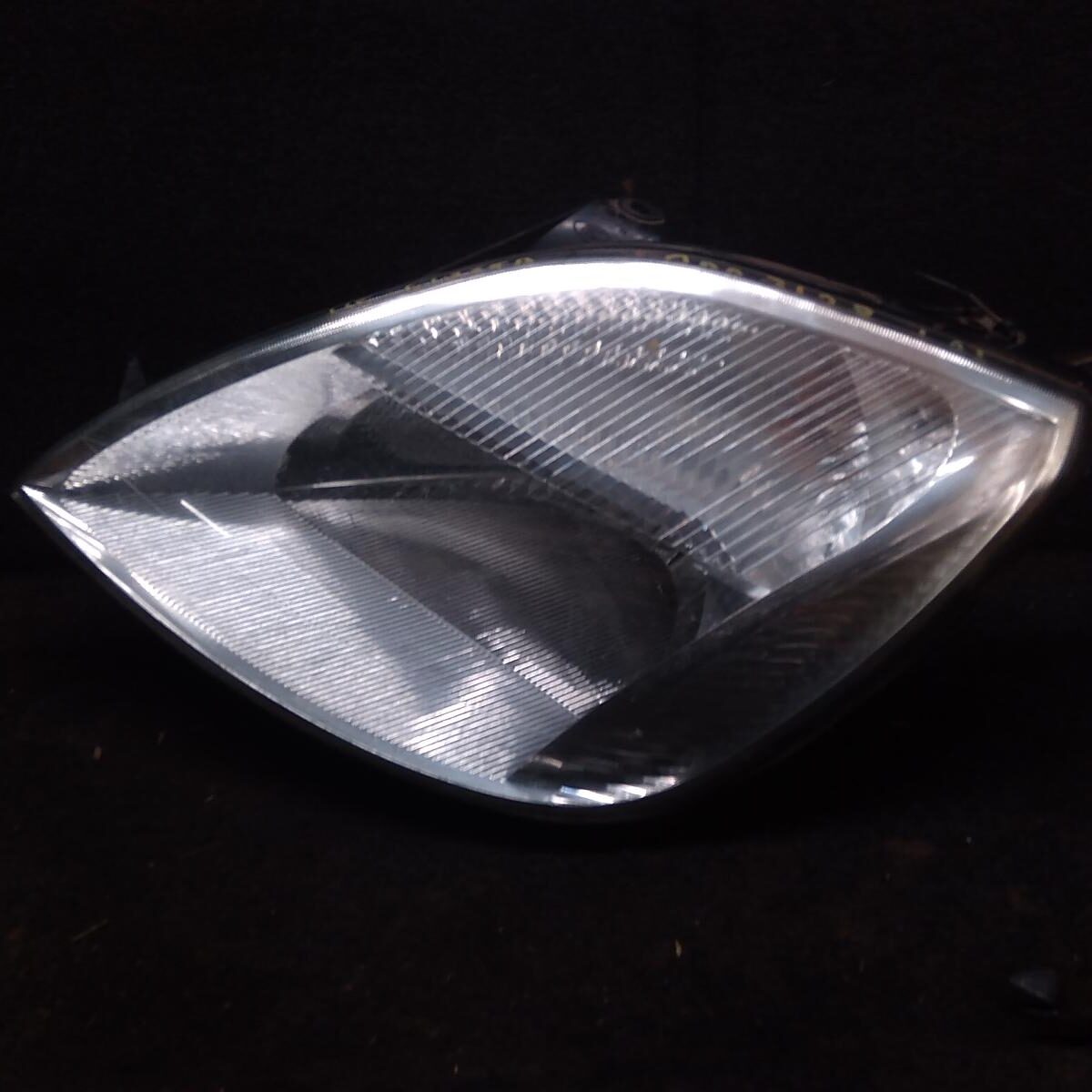 2004 FORD FIESTA LEFT HEADLAMP