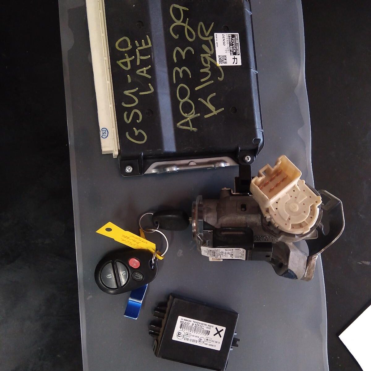 2014 TOYOTA KLUGER Ecu