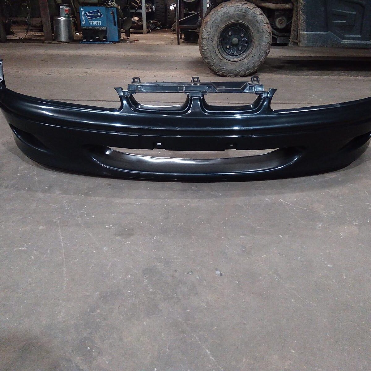 1995 HOLDEN COMMODORE FRONT BUMPER