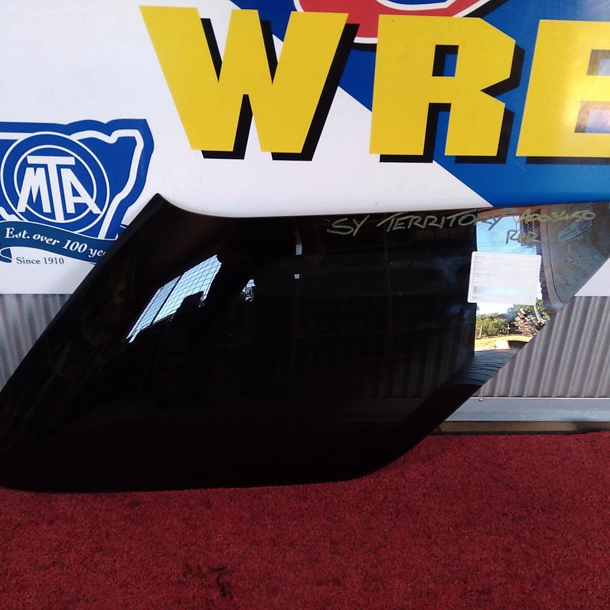 2009 FORD TERRITORY RIGHT REAR SIDE GLASS