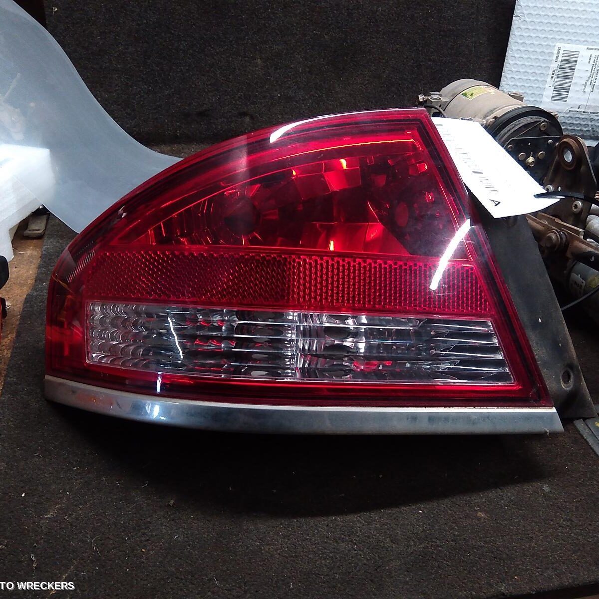 2006 FORD FALCON Left Taillight