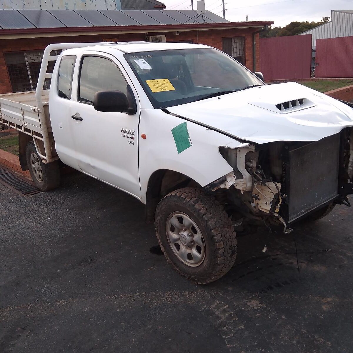 2012 TOYOTA HILUX RIGHT FRONT HUB ASSEMBLY