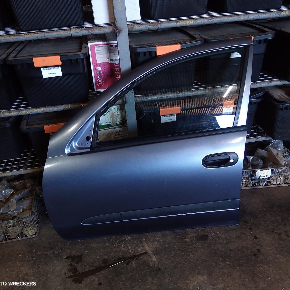2004 NISSAN PULSAR Left Front Door