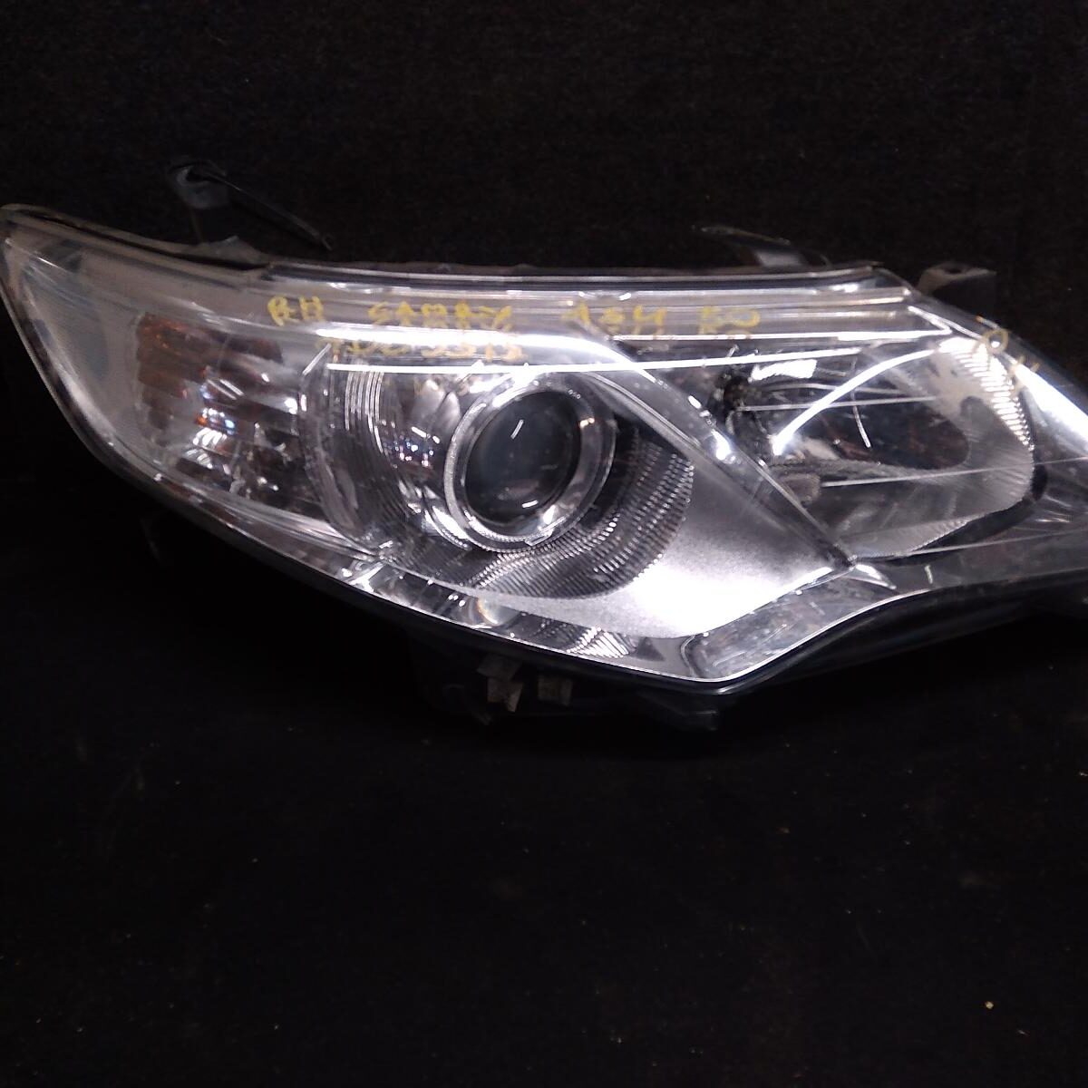 2014 TOYOTA CAMRY RIGHT HEADLAMP