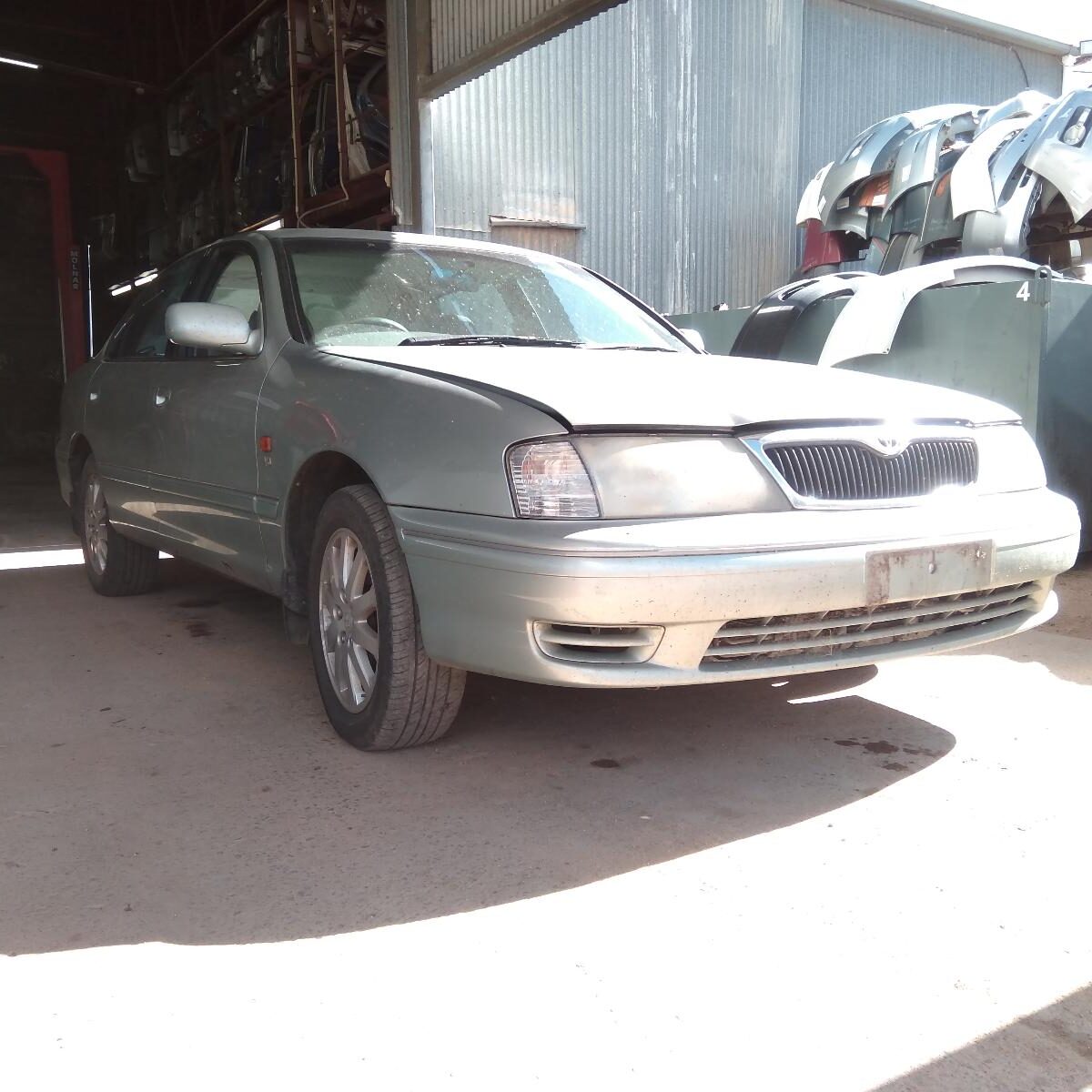 2002 TOYOTA AVALON RIGHT REAR DOOR WINDOW