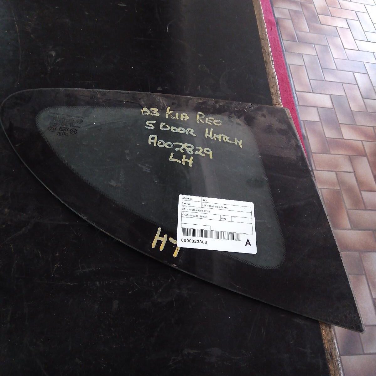 2005 KIA RIO Left Rear Side Glass