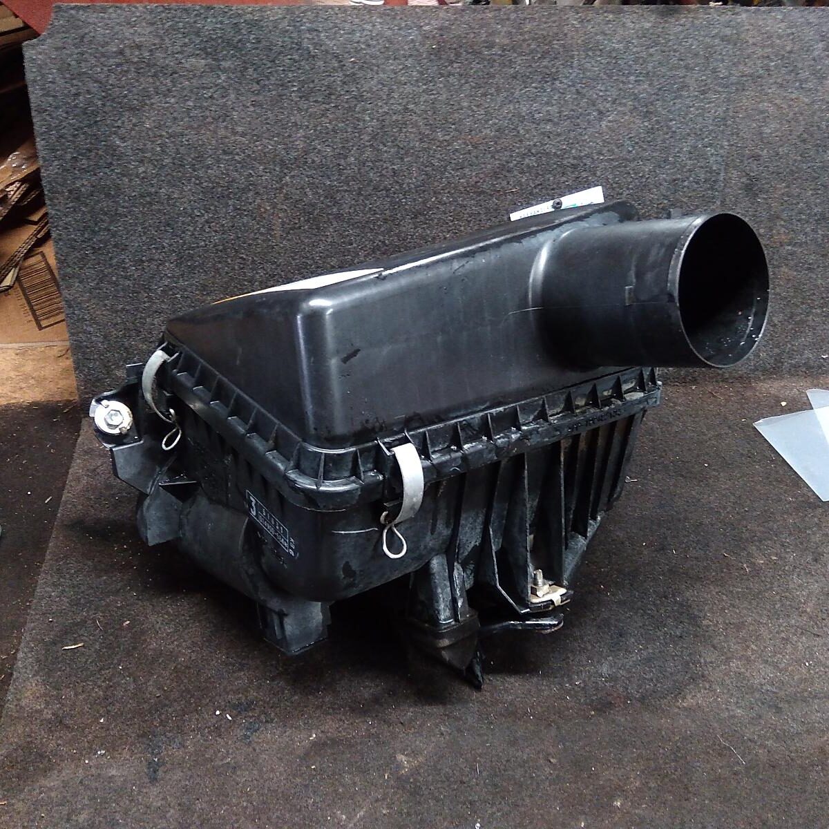 2023 TOYOTA LANDCRUISER Air Cleaner/Box