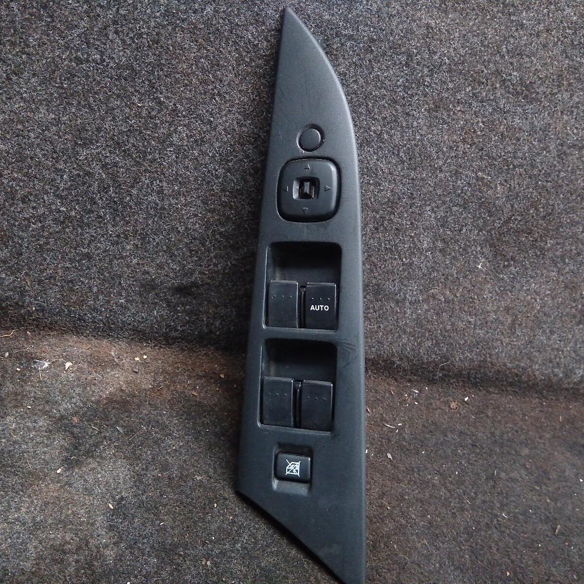 2006 MAZDA 3 PWR DR WIND SWITCH