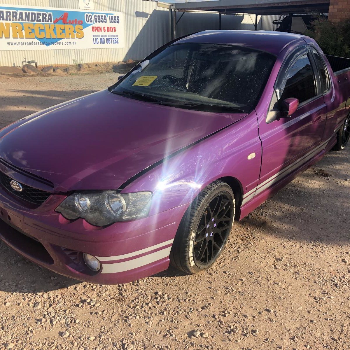 2006 FORD FALCON LEFT FRONT DOOR