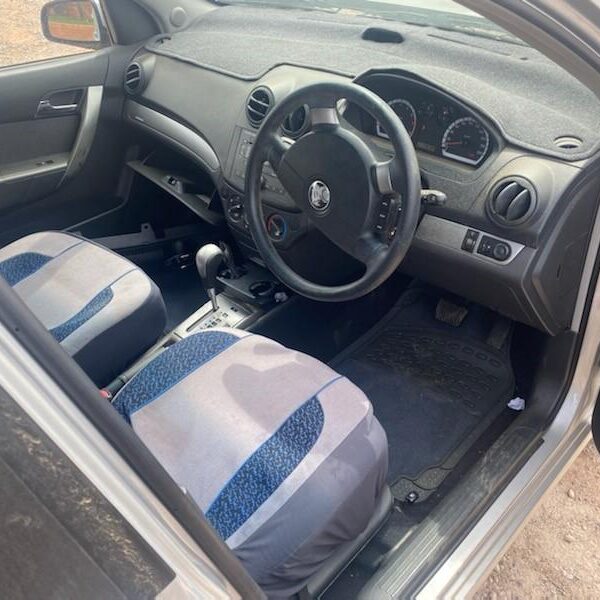 2006 HOLDEN BARINA LEFT FRONT DOOR