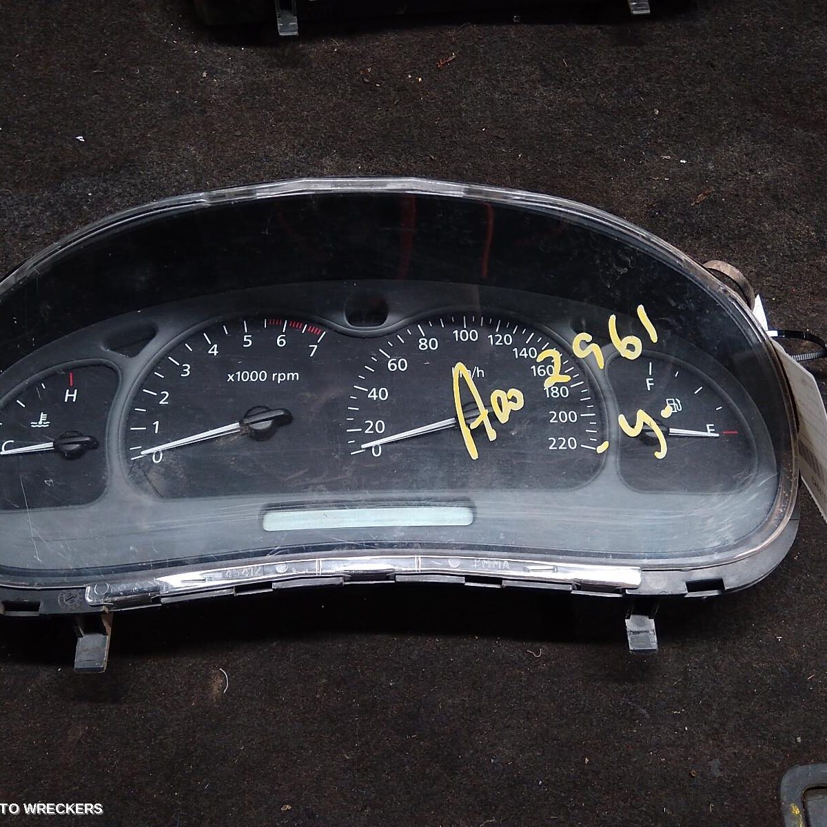 2001 HOLDEN COMMODORE Instrument Cluster