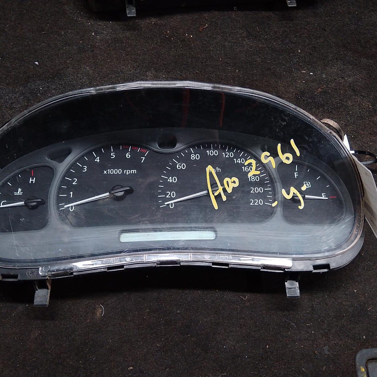 2001 HOLDEN COMMODORE INSTRUMENT CLUSTER